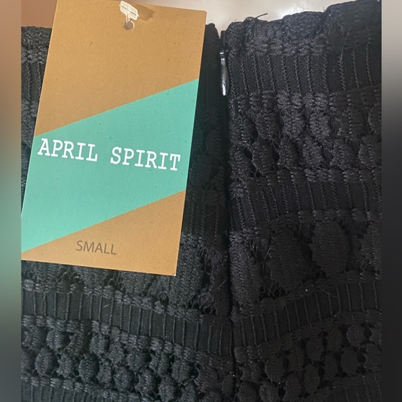 NWT April Spirit black lace shorts - Picture 3 of 4